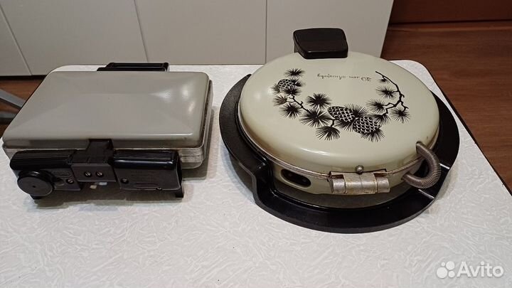 Вафельница электрическая 