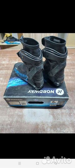 Лыжные ботинки коньковые