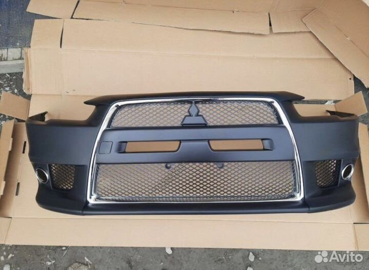 Бампер Mitsubishi Lancer 2007-2015 EvoStyle