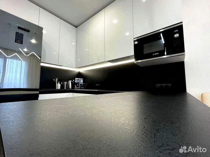 Угловой кухонный гарнитур классика