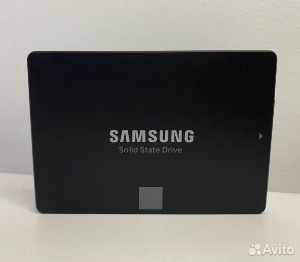 SSD Samsung 860 EVO 1 Тб (Crystaldiskinfo 98%)