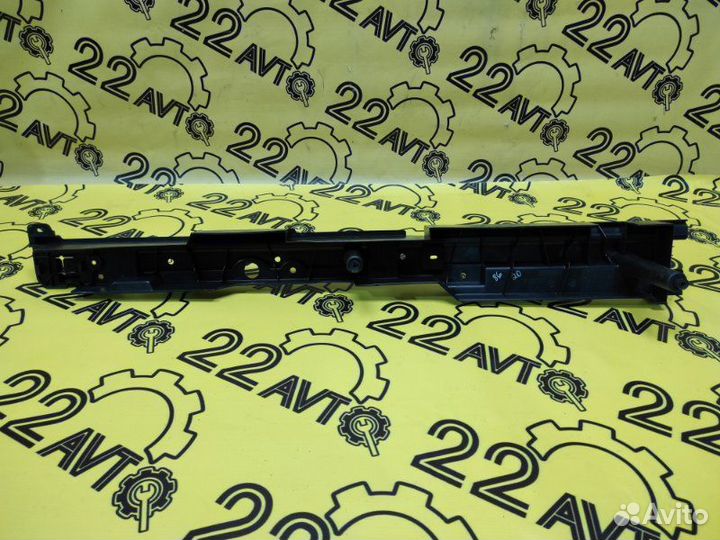 Накладка крышки багажника задняя левая Bmw X5 E70