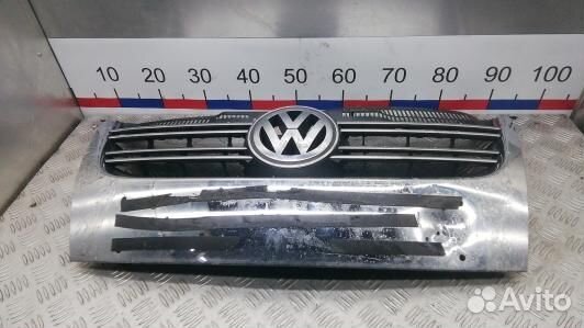 Решетка радиатора volkswagen jetta 5 (CDN08QF01)