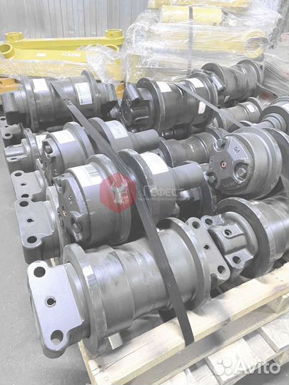 Каток поддерживающий Doosan DX235LCR K1037728