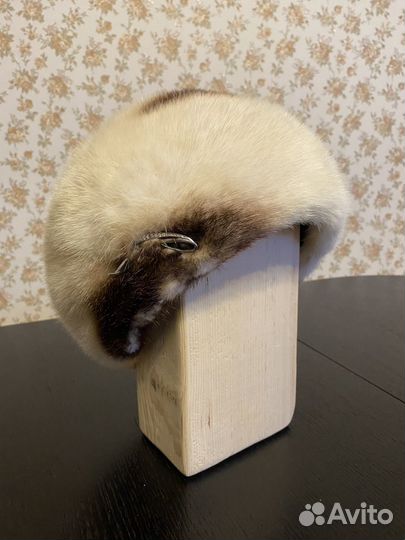 Берет женский норковый