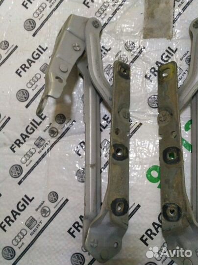 Петля багажника Ford Focus 1 1998-2005