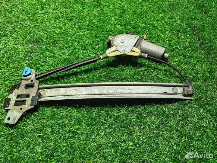 Стеклоподъемник электр. передний правый Mercedes