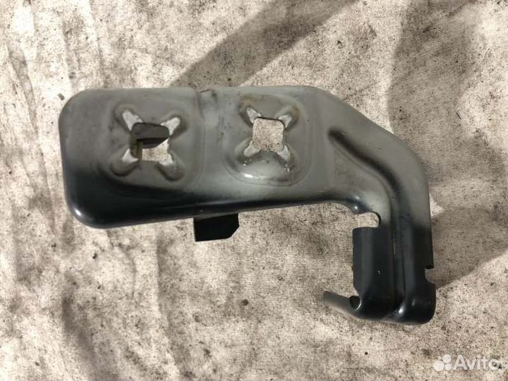 Кронштейн крыла передний левый Bmw 3-Series F30