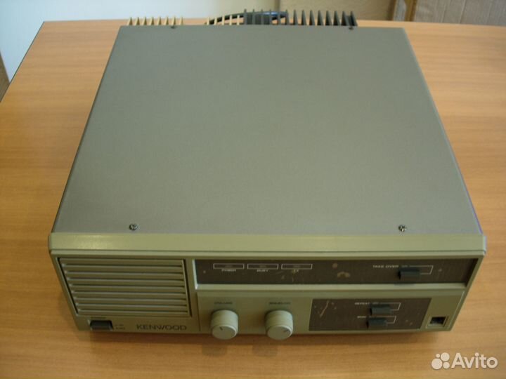 Настольный VHF ретранслятор Kenwood TKR-720