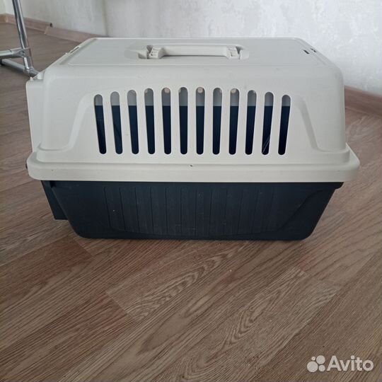 Переноска для кошек пластиковая