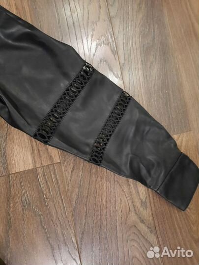 Комбинезон из экокожи