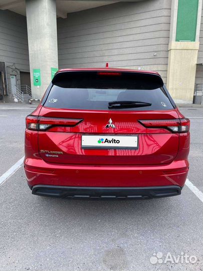 Mitsubishi Outlander 2.5 CVT, 2021, 27 000 км