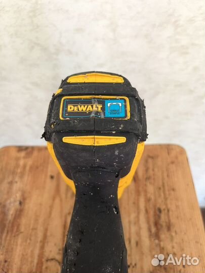 Степлер кабельный Dewalt dcn701