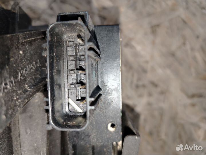 Замок двери задний левый Ford Fusion Fiesta