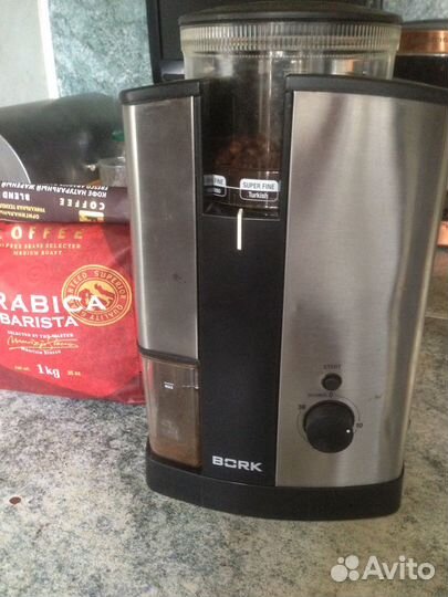 Кофемолка Bork CG MMN 9117 SI