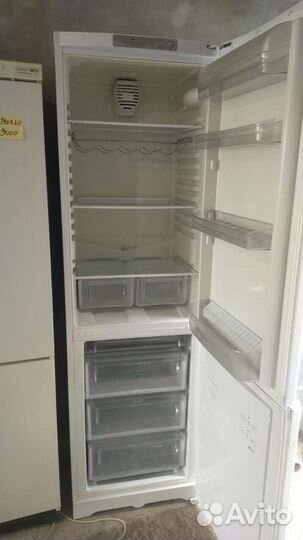 Холодильник Hotpoint ariston