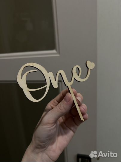 Топпер на торт One