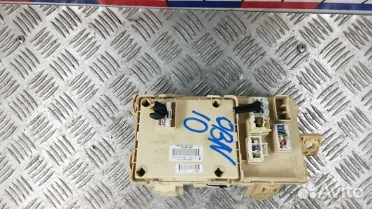 Блок предохранителей toyota corolla verso 2 (ODN10