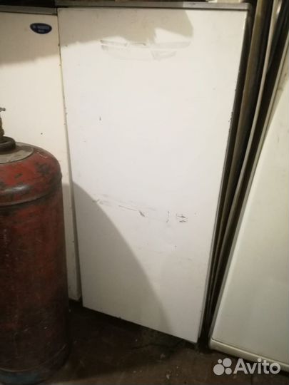 Холодильники бу маленькие и большие