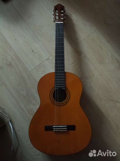 Классическая гитара yamaha C40