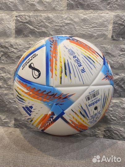 Футбольный мяч adidas Al Rihla 2022. чм в Qatare