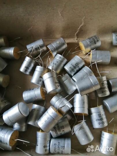 Конденсатор К50-6 50В 20мкф