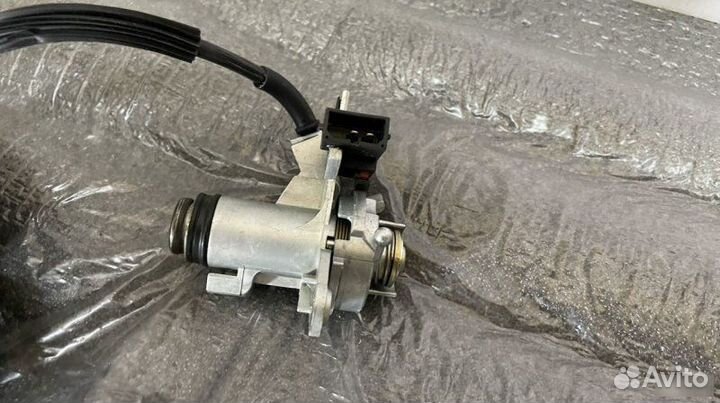 Замок багажника с личинкой Audi A6 С6 2.4