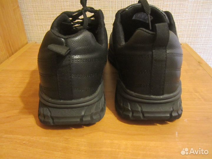 Кроссовки Новые