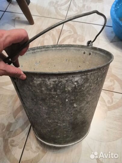 Эмалированное ведро