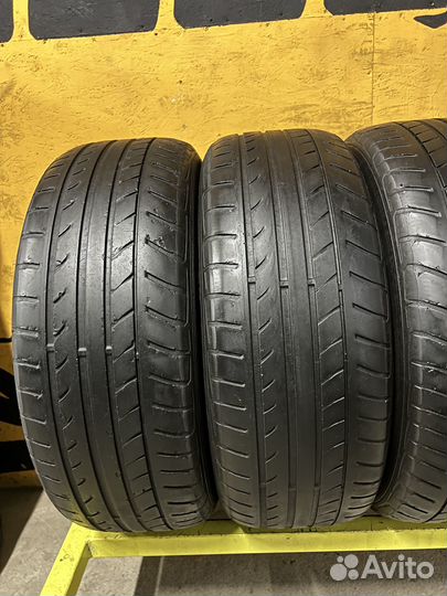 Dunlop SP Sport Maxx DSST ROF 225/60 R17