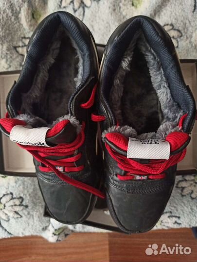 Кроссовки reebok новые зима