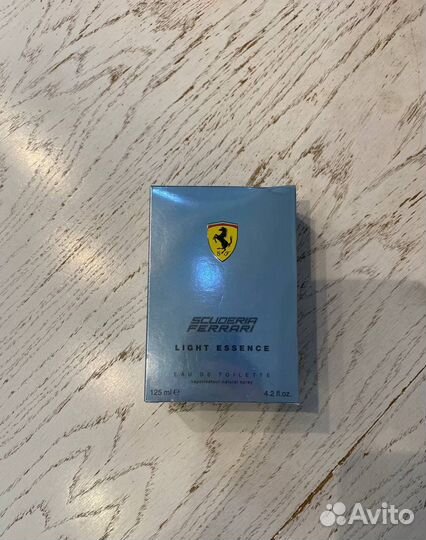 Духи Ferrari Scuderia Light Essence
