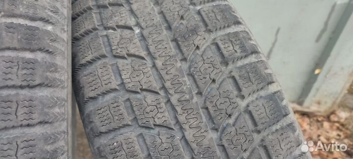 Toyo Observe GSi-5 215/65 R16