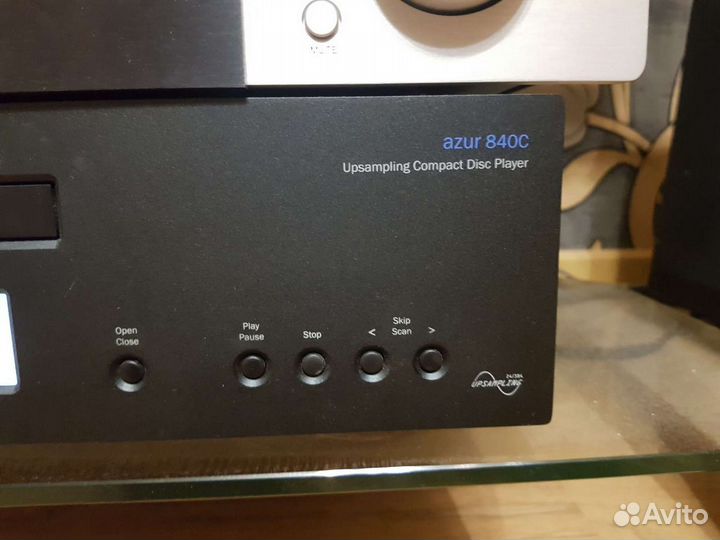 Балансный cd проигрыватель Cambridge Audio Azur