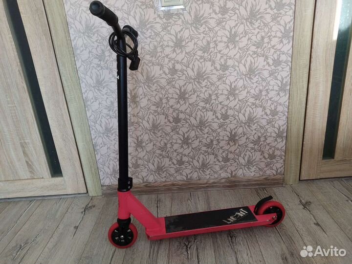 Трюковой самокат