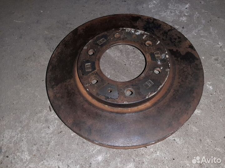 Передний тормозной диск Mitsubishi Pajero Sport 4