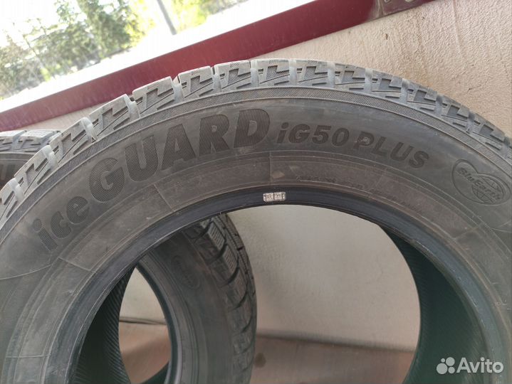 Yokohama Ice Guard IG50+ 215/60 R16 95Q