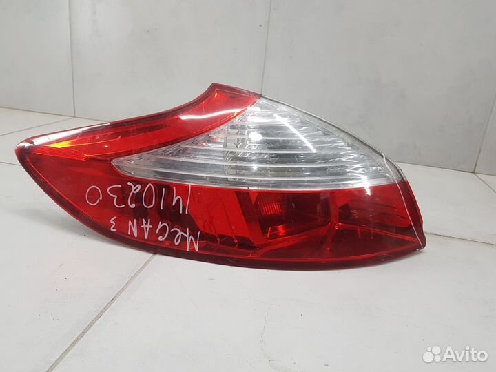 Фонарь задний левый наружный Renault Megane