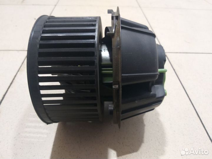 Моторчик печки Ниссан