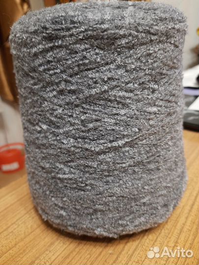 Пряжа на бобине, Италия, букле; меринос и п/а