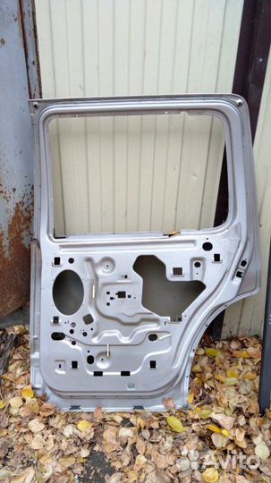 Дверь задняя правая для Ford America Explorer 2001