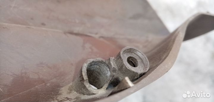 Кожух рулевой колонки Toyota Crown GS131