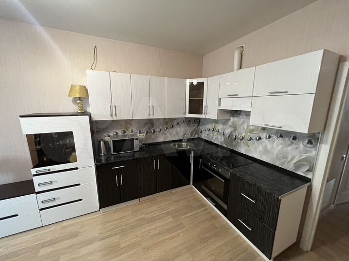2-к. квартира, 65 м², 6/20 эт.