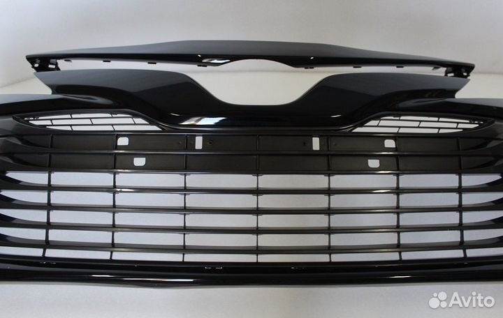 Camry 70 Бампер + решетка нижняя для 2 литра 18-21