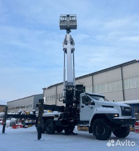 АВТОВЫШКА на базе урал 45 метров