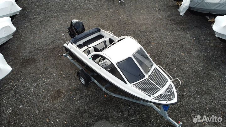 Катер Phoenix 530HT