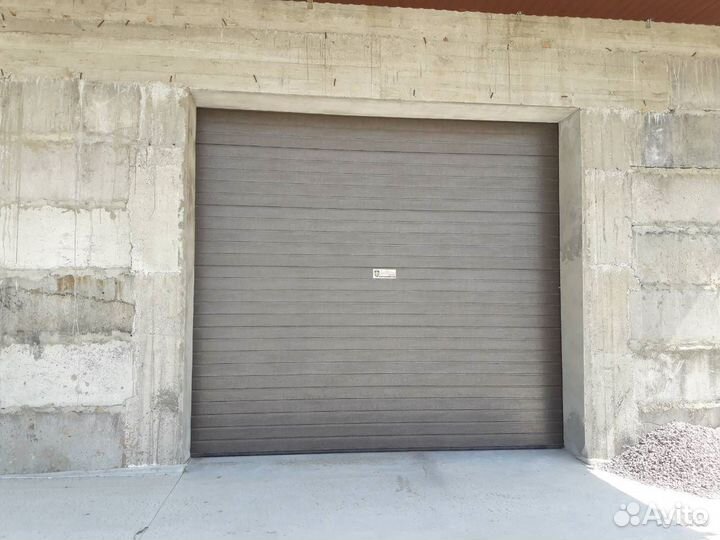 Секционные ворота