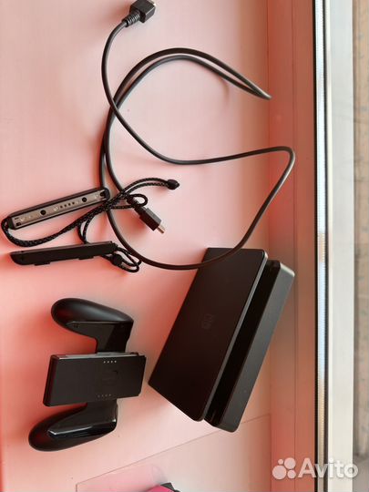 Продам nintendo switch oled