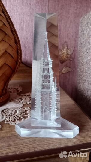 Композиция из стекла, с гравировкой Кремль