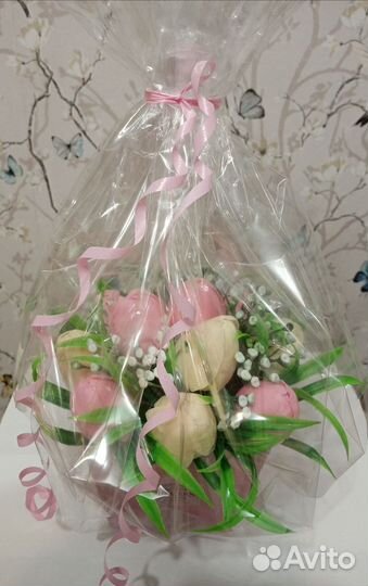 Композиция из мыльных тюльпанов